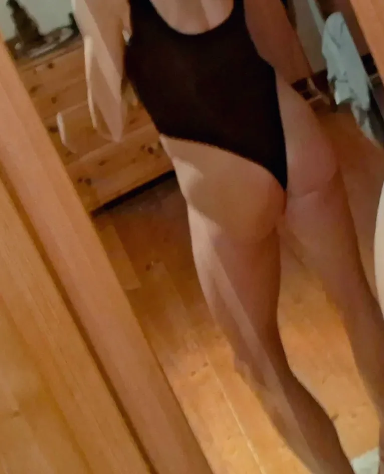 Annika, 28