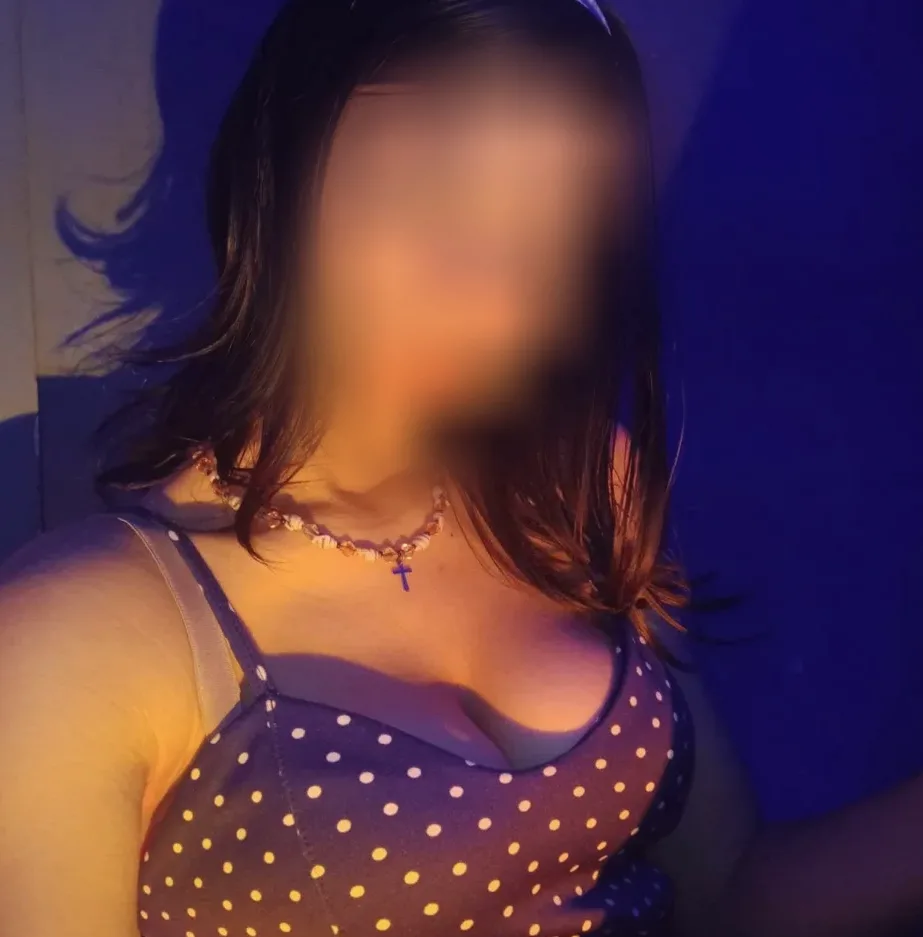 Caroline, 20
