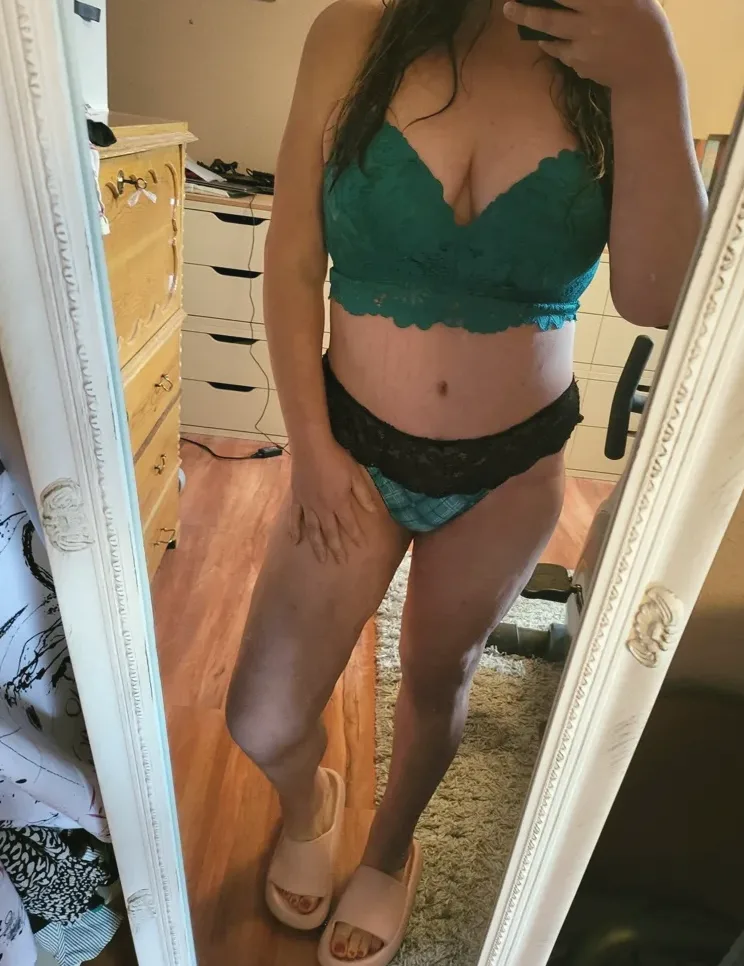Hilda, 27