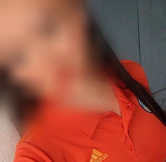 Isabelle, 24