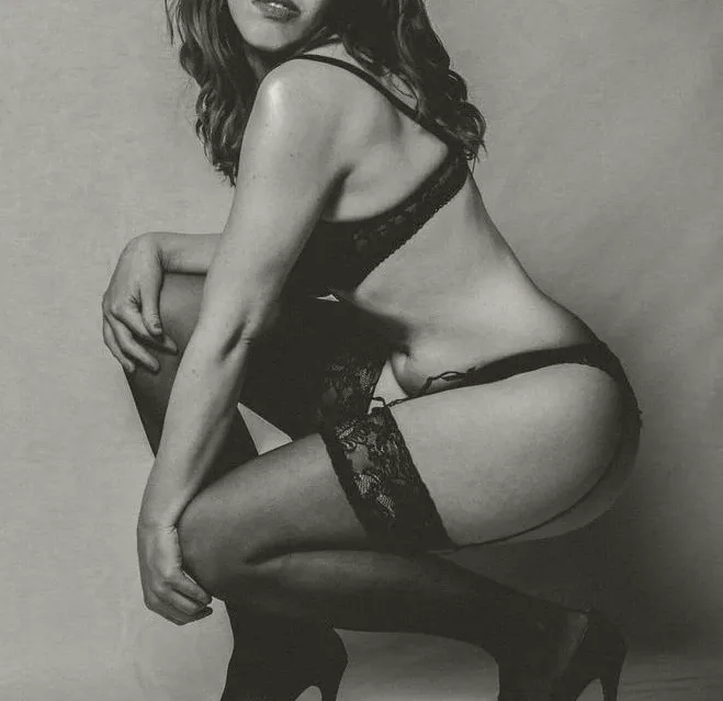 Yasmin, 30